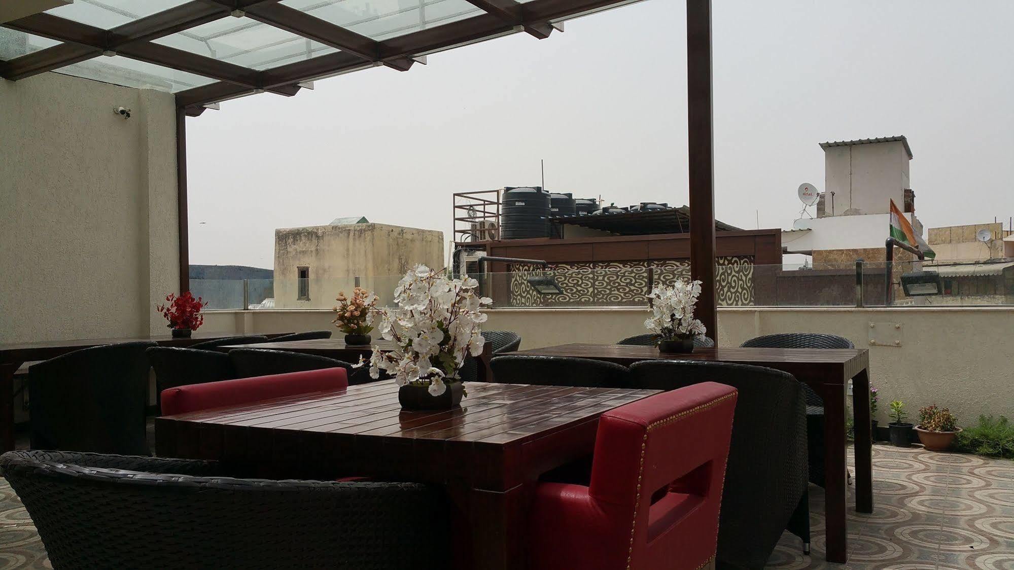 Hotel Sunstar Heritage Delhi  Exterior foto